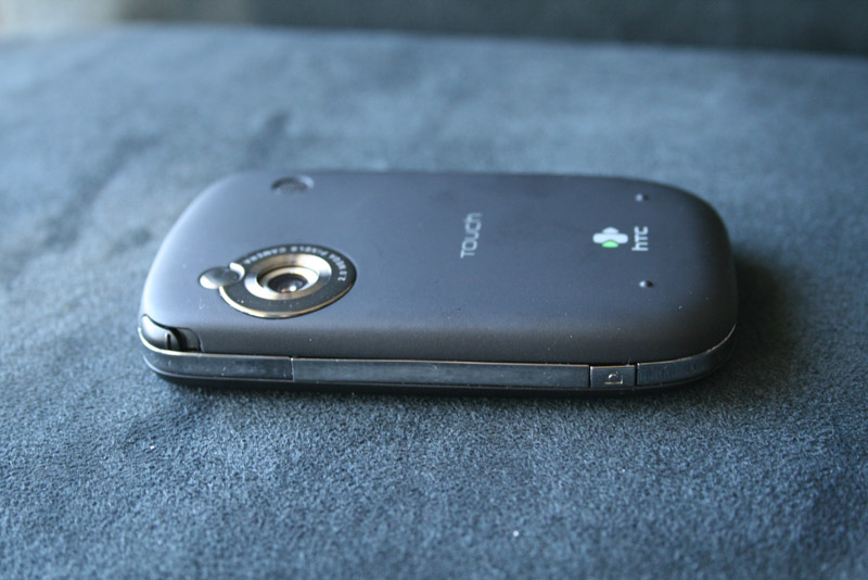 Illustration for article titled Hands-On With the HTC Touch: Windows Mobile Innovation at Last